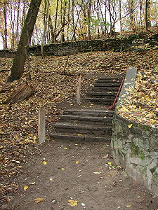die kleine Treppe auf dem Querweg