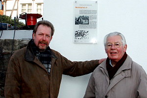 Das Schild an der Schmiede - klick f�r gro�es Bild