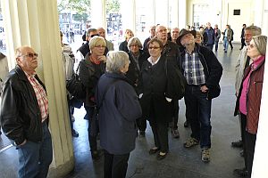 die Führung beginnt